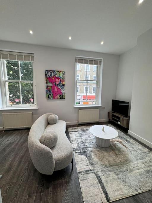 Cosy 1 Bedroom Flat - London Bagian luar foto