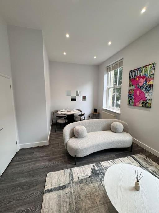 Cosy 1 Bedroom Flat - London Bagian luar foto