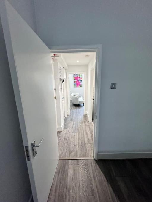 Cosy 1 Bedroom Flat - London Bagian luar foto