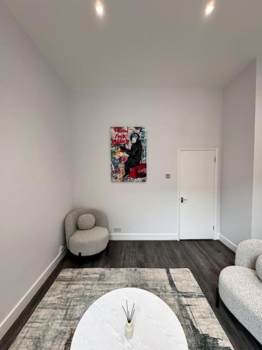 Cosy 1 Bedroom Flat - London Bagian luar foto