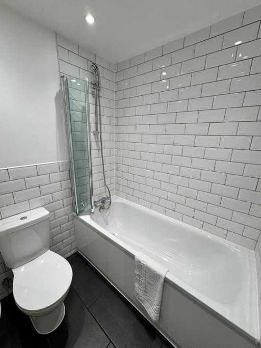 Cosy 1 Bedroom Flat - London Bagian luar foto