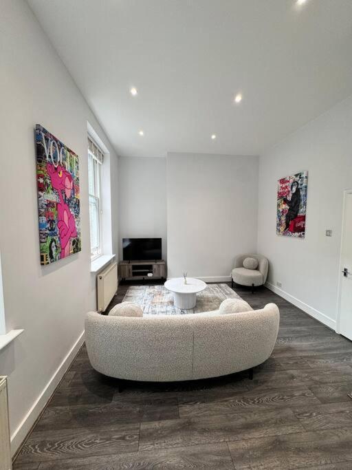 Cosy 1 Bedroom Flat - London Bagian luar foto